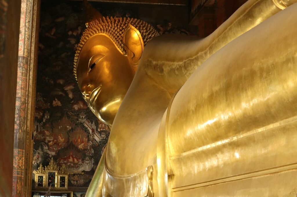 Wat Pho in Bangkok — Reclining Buddha statue