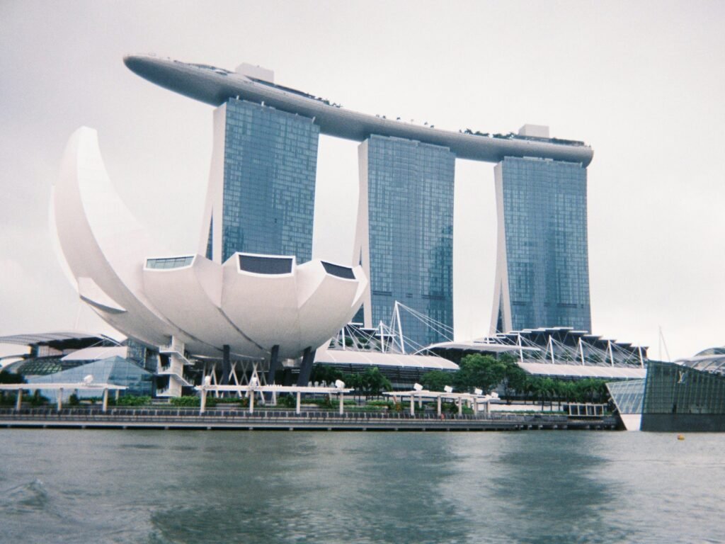 Marina Bay Sands hotel, ArtScience Museum and The Shoppes in Singapore